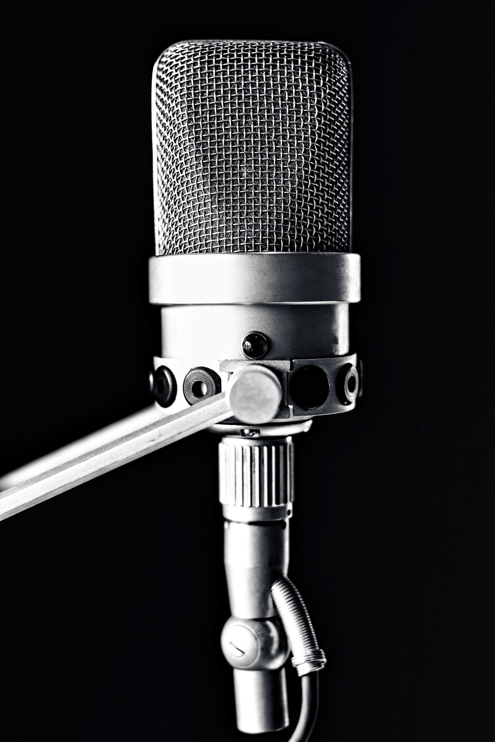 Valve microphone